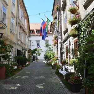 https://rose-ljubljana-apartment.hotels-in-ljubljana.com